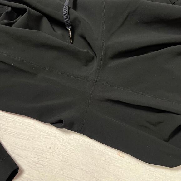 Lululemon On The Fly Pant Woven 28" WOMENS 8 Black Joggers Travel Pockets EUC - Picture 7 of 12
